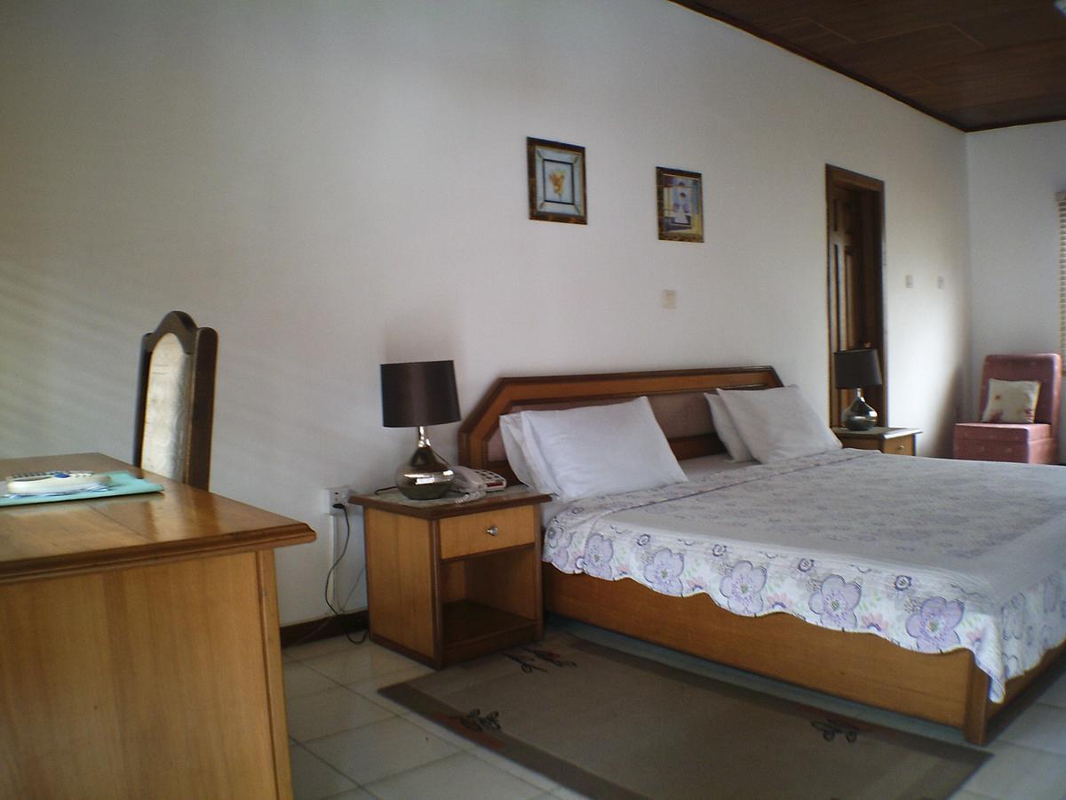 Lavender Lodge Hotel Acra Exterior foto