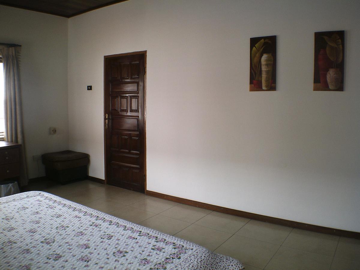 Lavender Lodge Hotel Acra Exterior foto