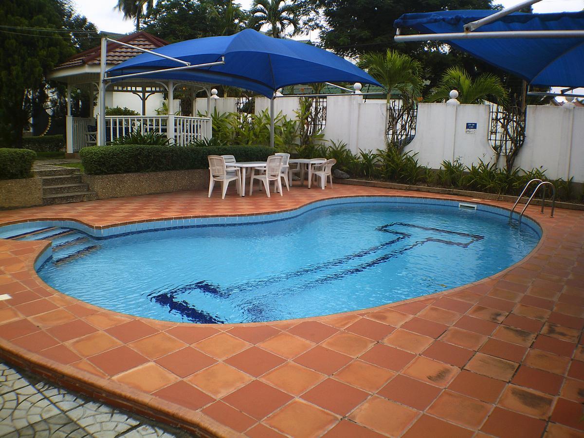 Lavender Lodge Hotel Acra Exterior foto