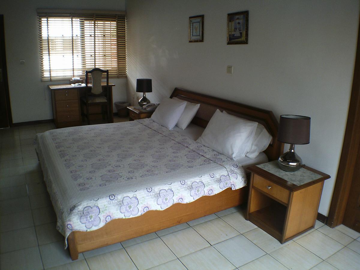 Lavender Lodge Hotel Acra Exterior foto